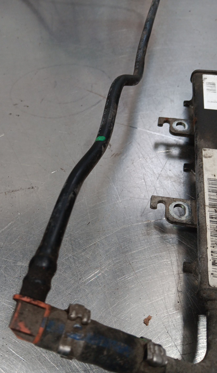 SMART FOR TWO BRABUS 2009 1.0 LITER 3 CYLINDER FUEL INJECTION RAIL A1320100100