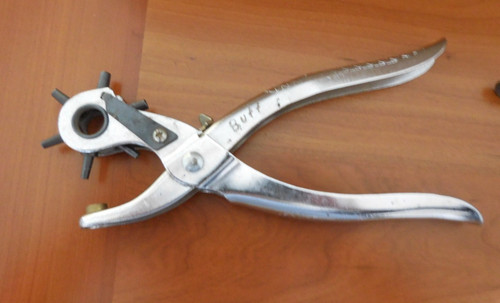 Grommet Punch Puncher Plier for leather , sewing, and craft goods