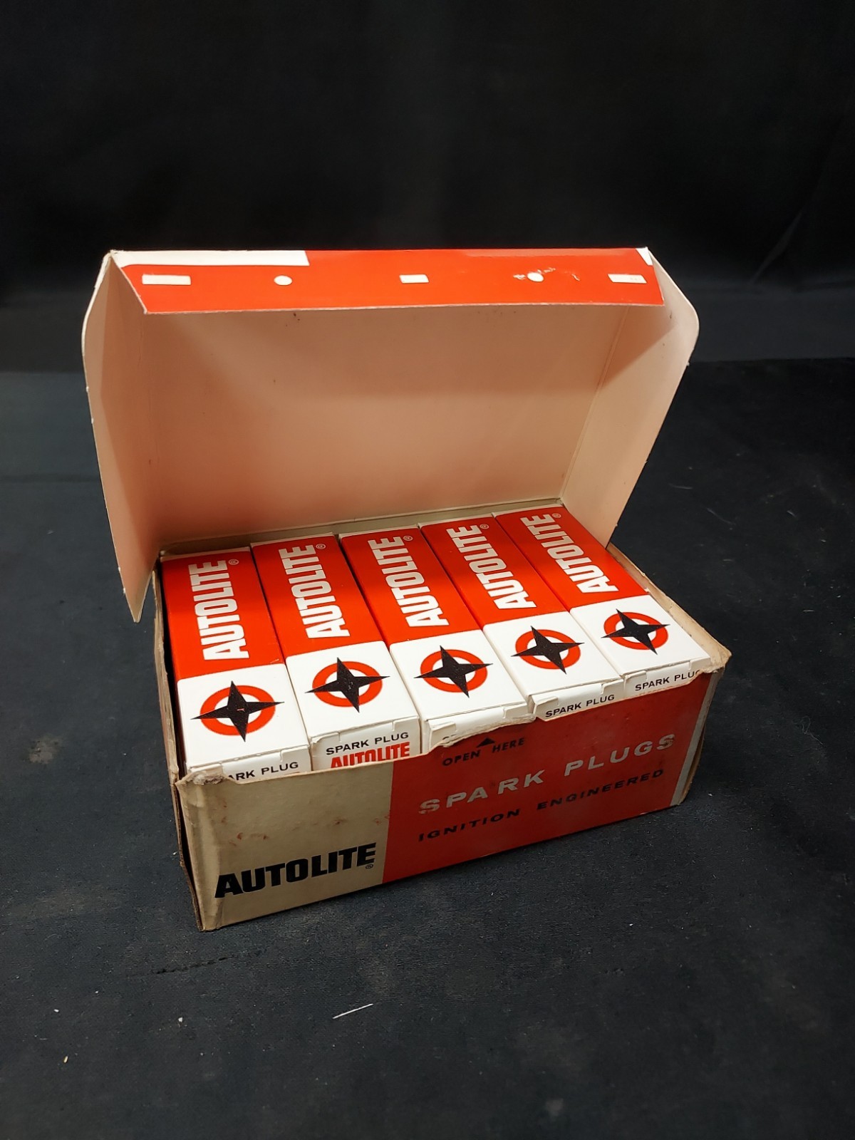 New NOS Vintage Autolite Spark Plug # AG32 Box of 10 Spark Plugs