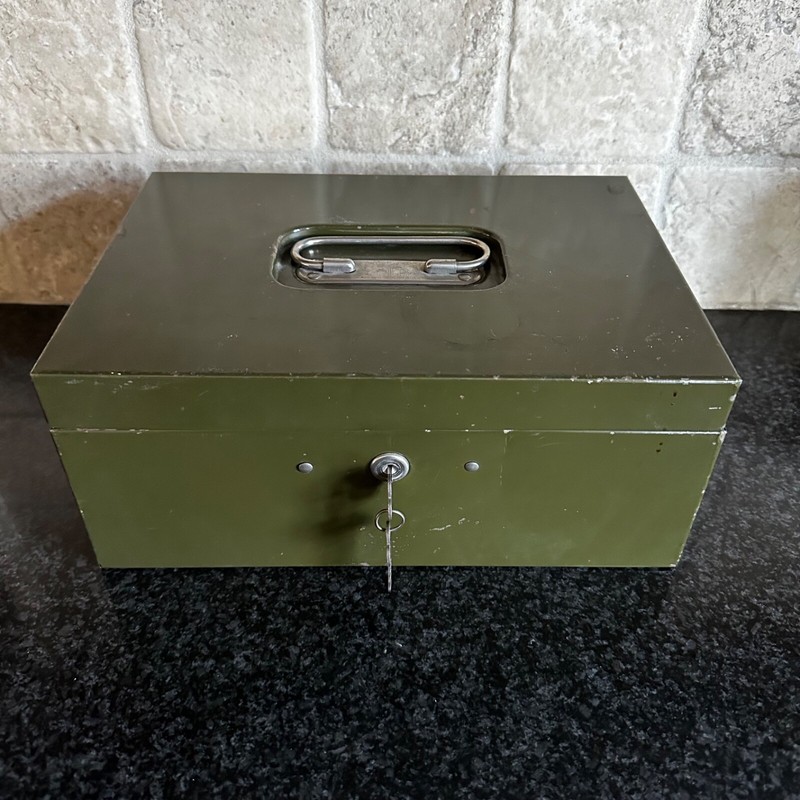 Vintage ASCO Art Steel Co Green Metal Lock Box New York USA vtg - WITH 2 KEYS