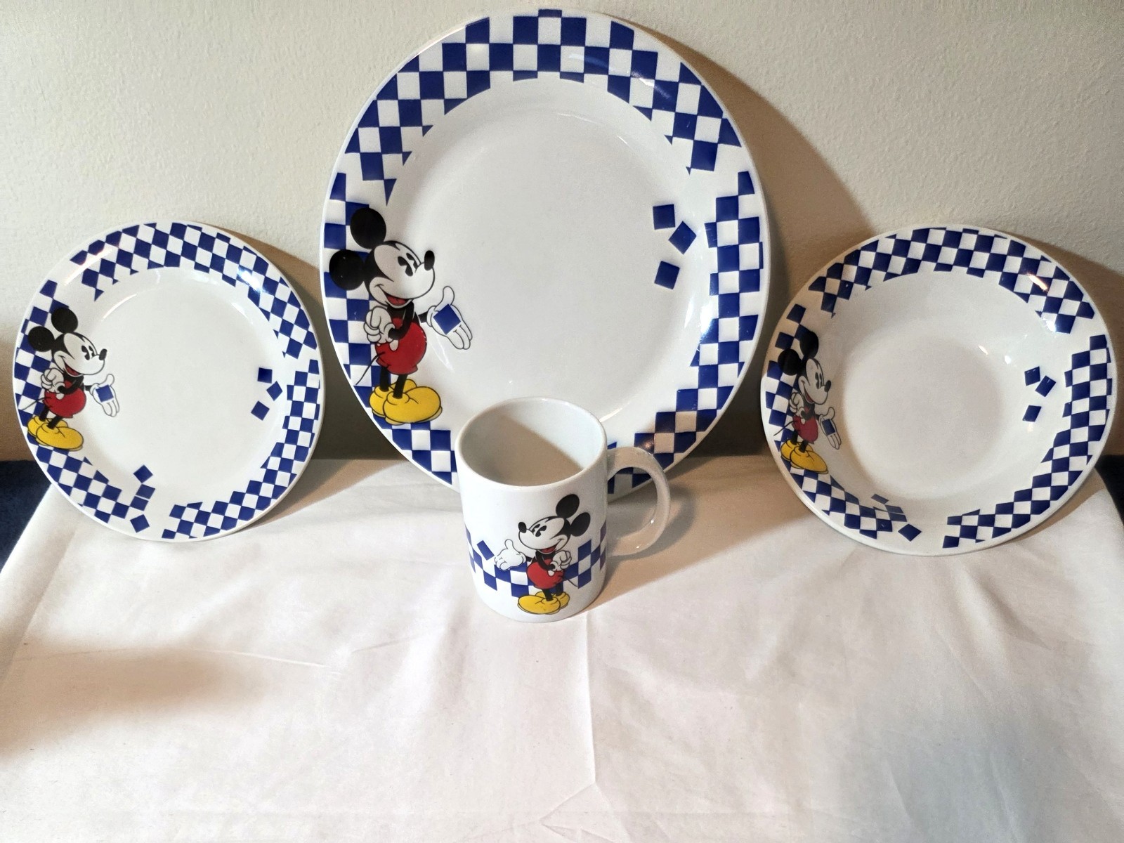 Disney "Mickey & Co" Gibson Overseas Four Piece Checkered Di