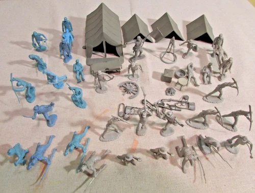 1970's  marx playset Civil War Southern Gray Union blue Centennial army Soldiers