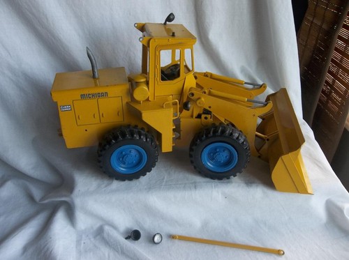 Gescha #501 Michigan 75 Wheel Loader 1:20 Scale No Box