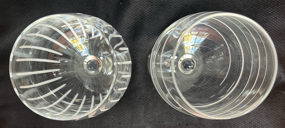 "Par de vasos de vino blanco MIKASA Cheers de 8 3/4"" diseño en espiral y vertical" Foto 3 de 4