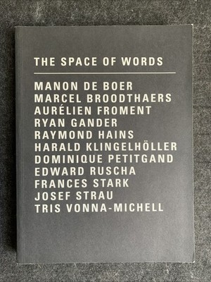 The Space of Words by Gallois, Christophe : PB, French / English : VGC