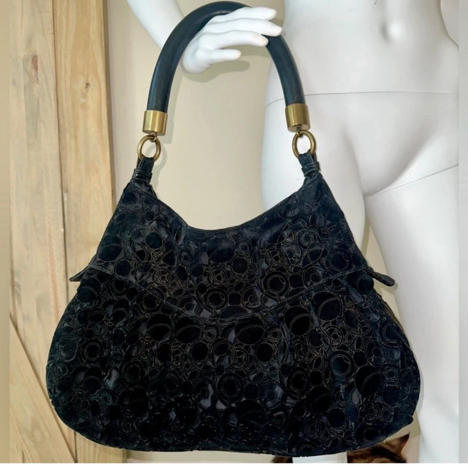 Impresionante R&Y Augousti Negro Corte Láser Gamuza Grande Foto 3 de 4