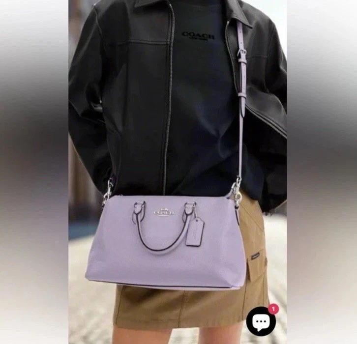 Cartera Coach Georgia lavanda nueva con etiquetas con correa bandolera y herrajes plateados nueva con etiquetas Foto 2 de 4