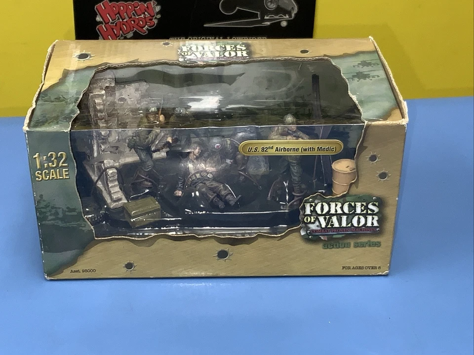 Forces Of Valor U.S. 82nd Airborne with Medic 1:32 Figure Released in 2007 NEW - Image 3 of 4