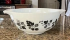 Vintage Pyrex Black & White Gooseberry Cinderella Mixing Bowl #443 Pristine