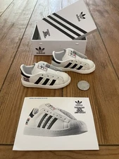 Adidas 35th Anniversary Mini Museum Collection RUN DMC Superstars with tin box
