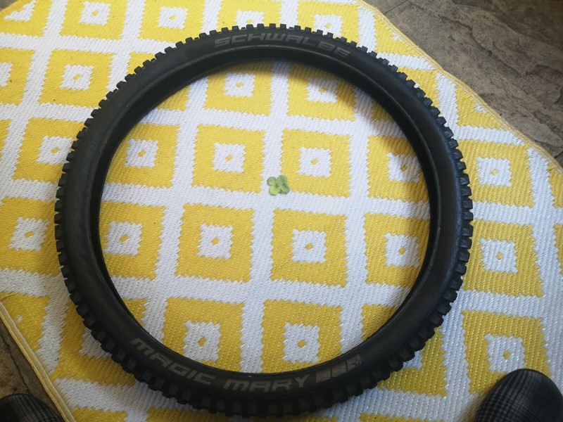 SCHWALBE MAGIC MARY EVO TLE TRAIL STAR 27.5 650B X 2.35 TUBELESS BLACK RUBBER