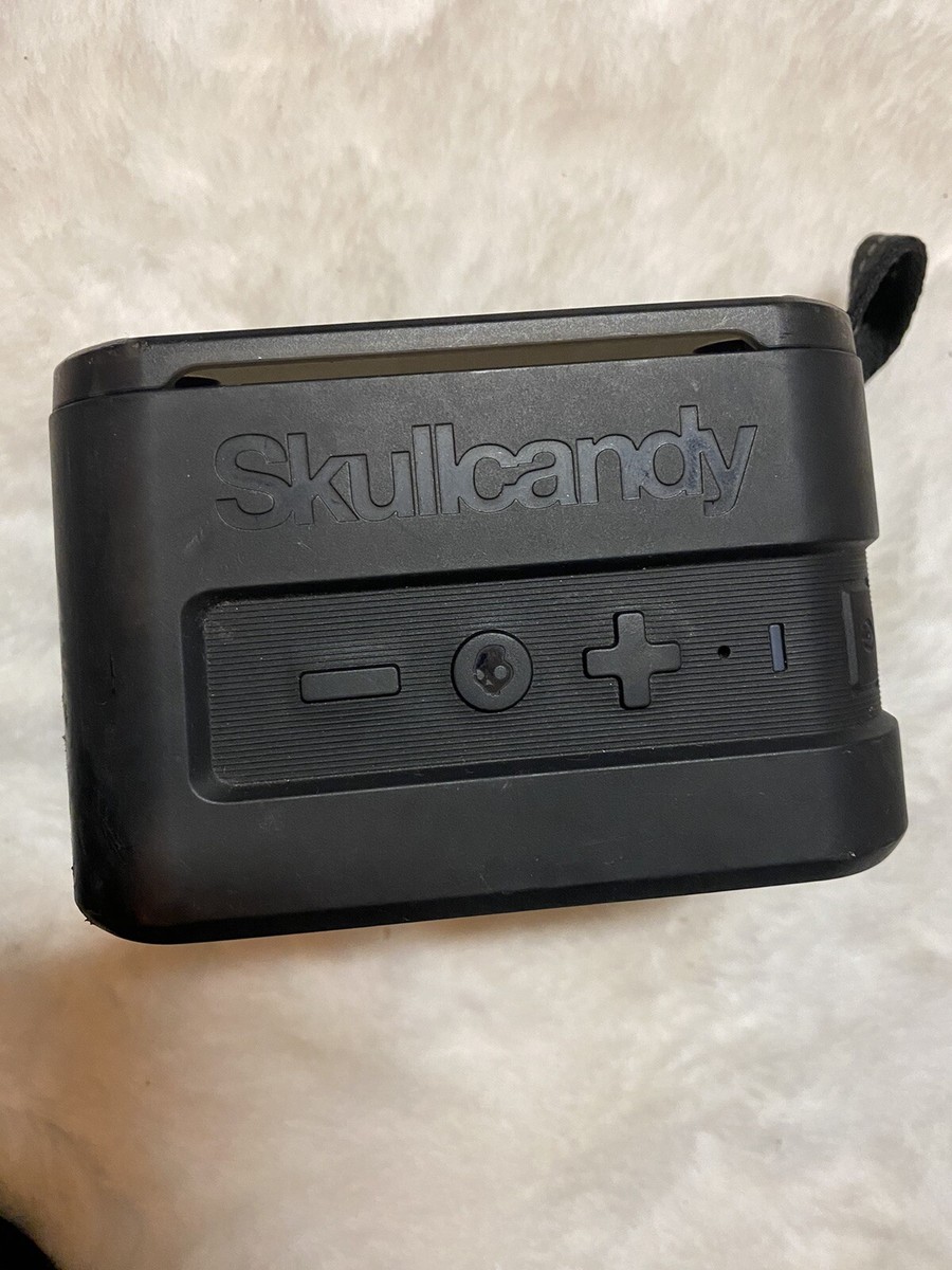 Monster Skull Candy S7PCW Bluetooth Waterproof Speaker P-5