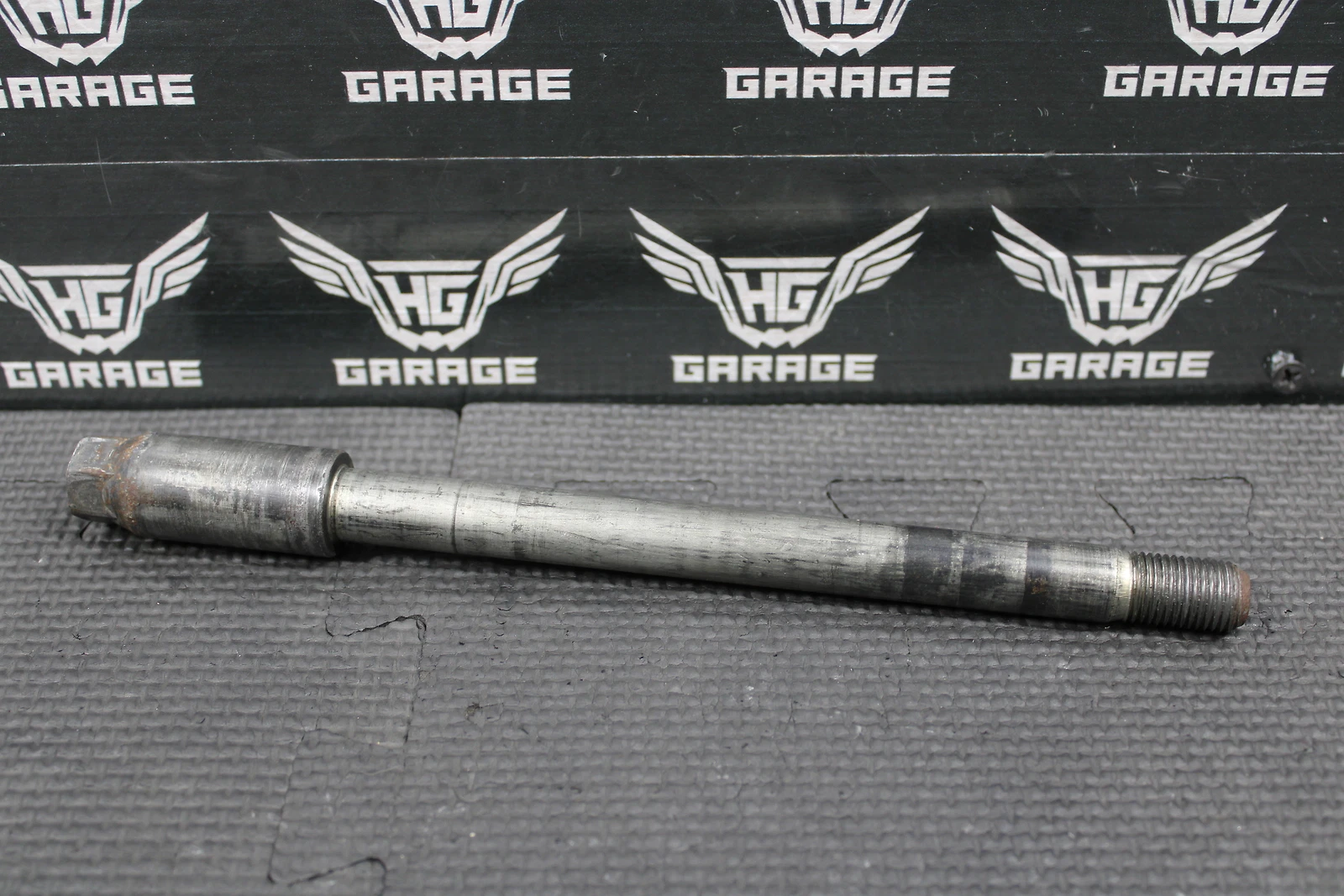 2002 KAWASAKI KDX220R OEM FRONT WHEEL RIM AXLE PIVOT BOLT SHAFT 41068-0013