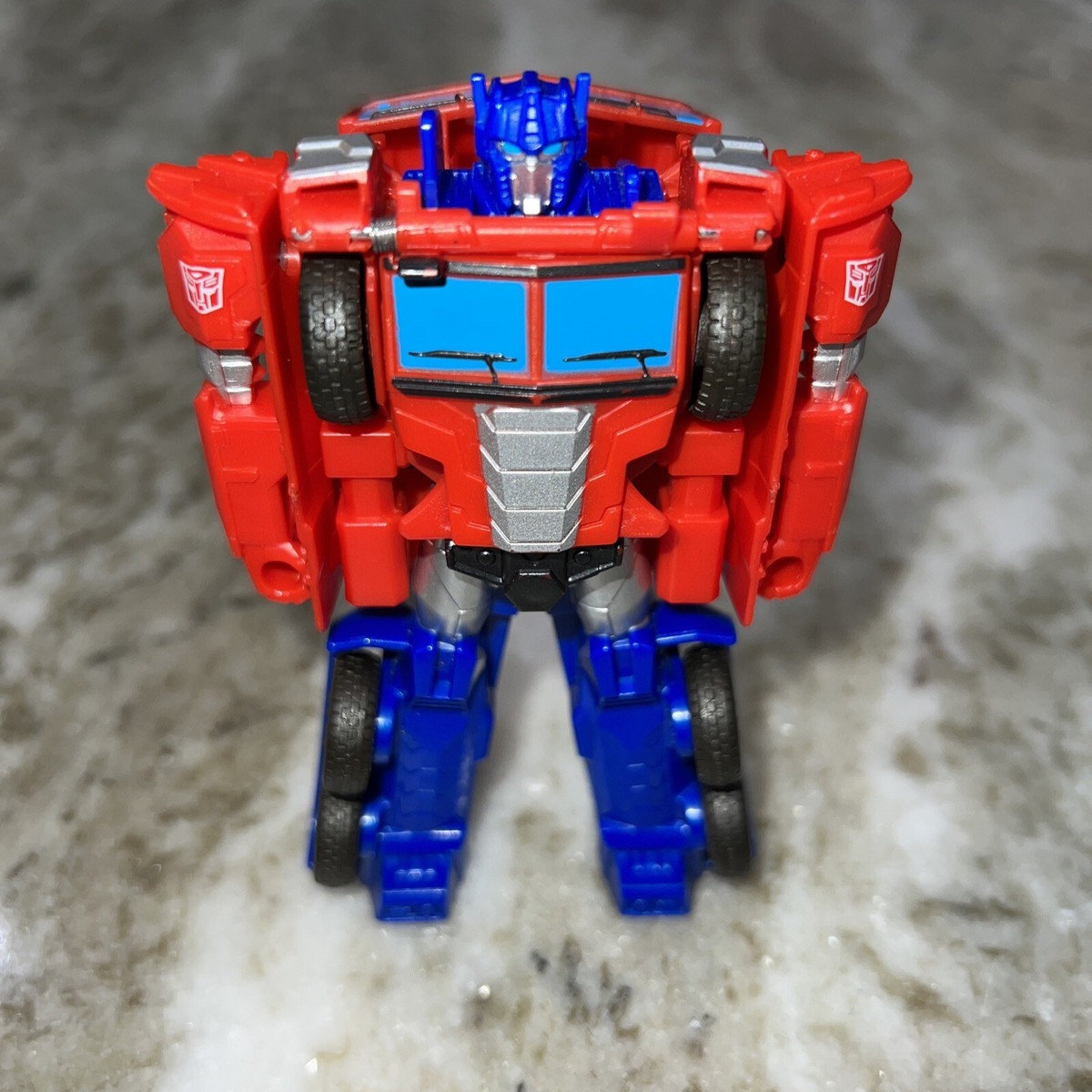 Transformer Optimus Prime Autobot Action Figure Toy 2018 TOMY