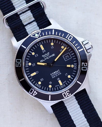 Reloj de buceo automático Glycine Combat Sub GL0083 esfera negra + pulsera OEM equipada