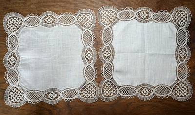 Antique Lace - 2 Handkerchiefs bobbin lace - guipure, point d'esprit