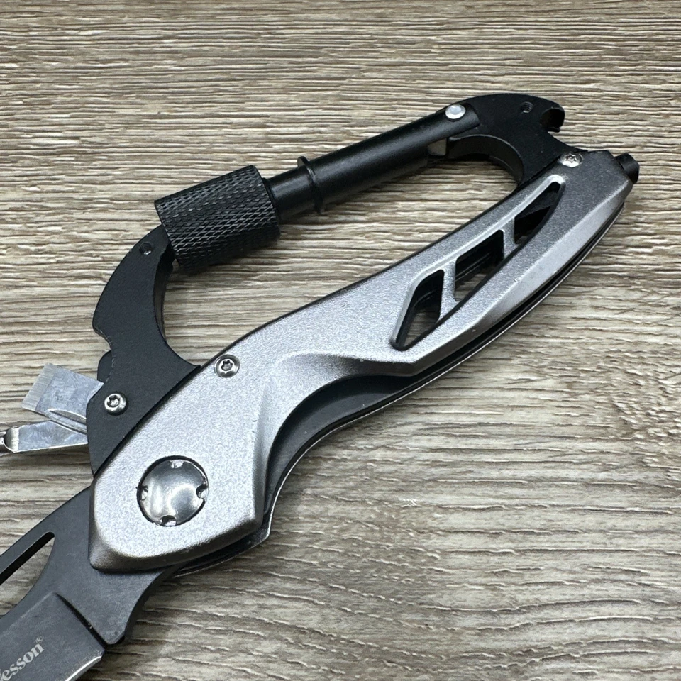 Smith & Wesson Carabiner Folding Multi Tool Knife Stainless Steel Blade - Image 4 of 4