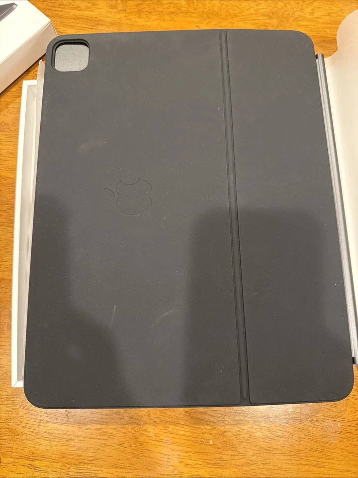 Apple Magic Keyboard for iPad Pro 13" Black MWR53LL/A - Image 4 of 4