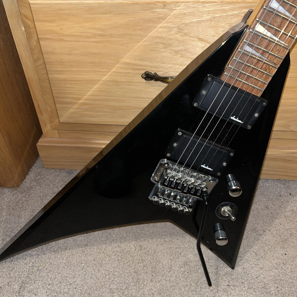 JACKSON RHODES FLYING V FLOYD ROSE BLACK ELECTRIC GUITAR - Image 2 of 4