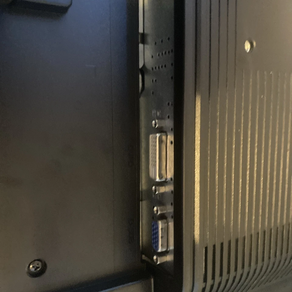 AOC 2217V 22” LCD Monitor (Read Description) - Image 4 of 4