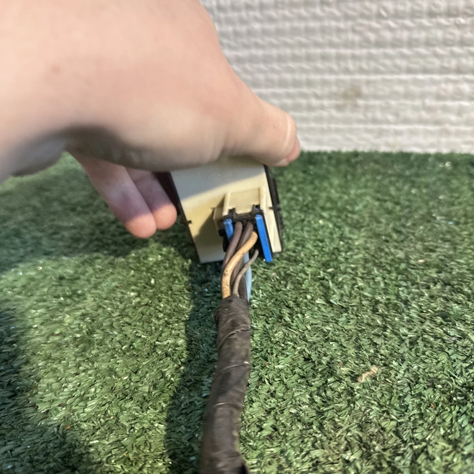 Interruptor de ventana de puerta estándar DS-1457 para Chevrolet Monte Carlo 95-99 Foto 4 de 4