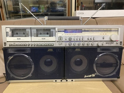 Sharp GF-999 Le Chercheur-W – Radio K7 Boombox Vintage – Fonctionnel – Argent