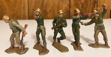 1/32 plastic WWII 5 US Marines Corps soldiers in WW2 Uniform Louis Marx Toys