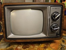 General Electric GE 10" Vintage Color TV - 10AB3406W