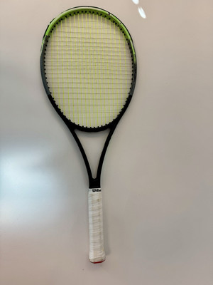 WilsonBLADE98 18×20 V7 305g 美品 G2 Wilson Pro Stock Blade 98 (18X20) – ProStockTennis