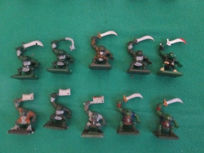 10 X ORCS - PAINTED - 1990 ORIGINAL MB GAMES - HERO QUEST - L2