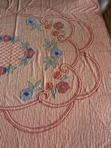 Genuine Chenille Bedspread Vintage Peach/pink 82 1/2x97 1/2 - Bild 4 von 5