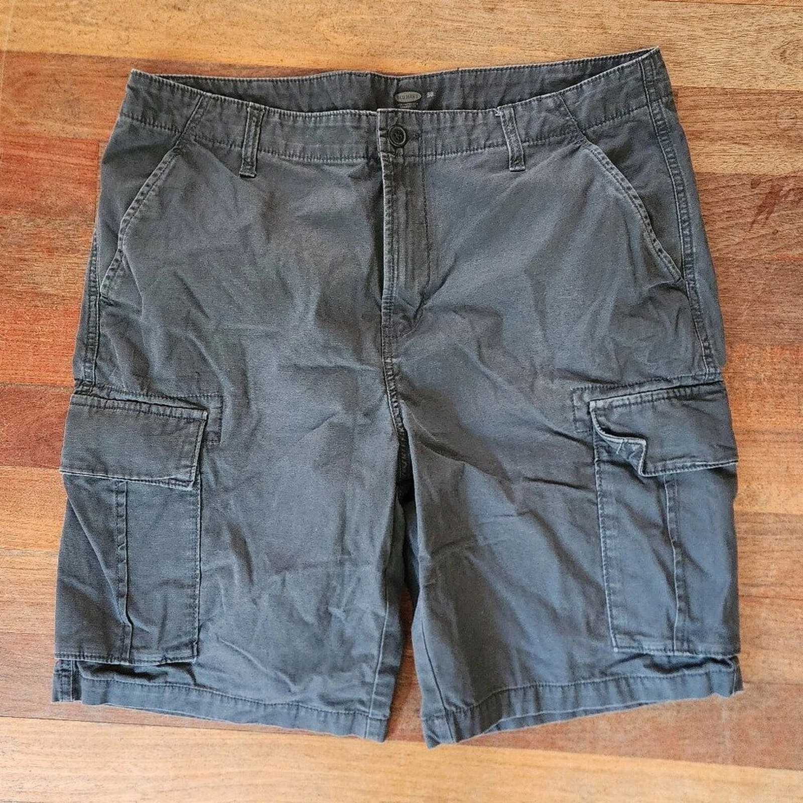 Old Navy Gray Cargo Shorts Size 38