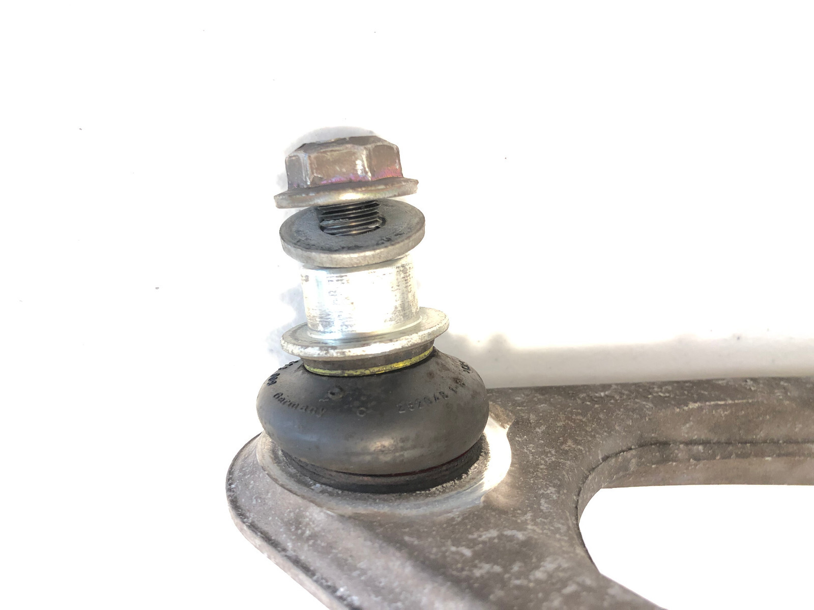 06 MASERATI QUATTROPORTE M139 FRONT RIGHT SIDE UPPER CONTROL ARM 3206582 USED