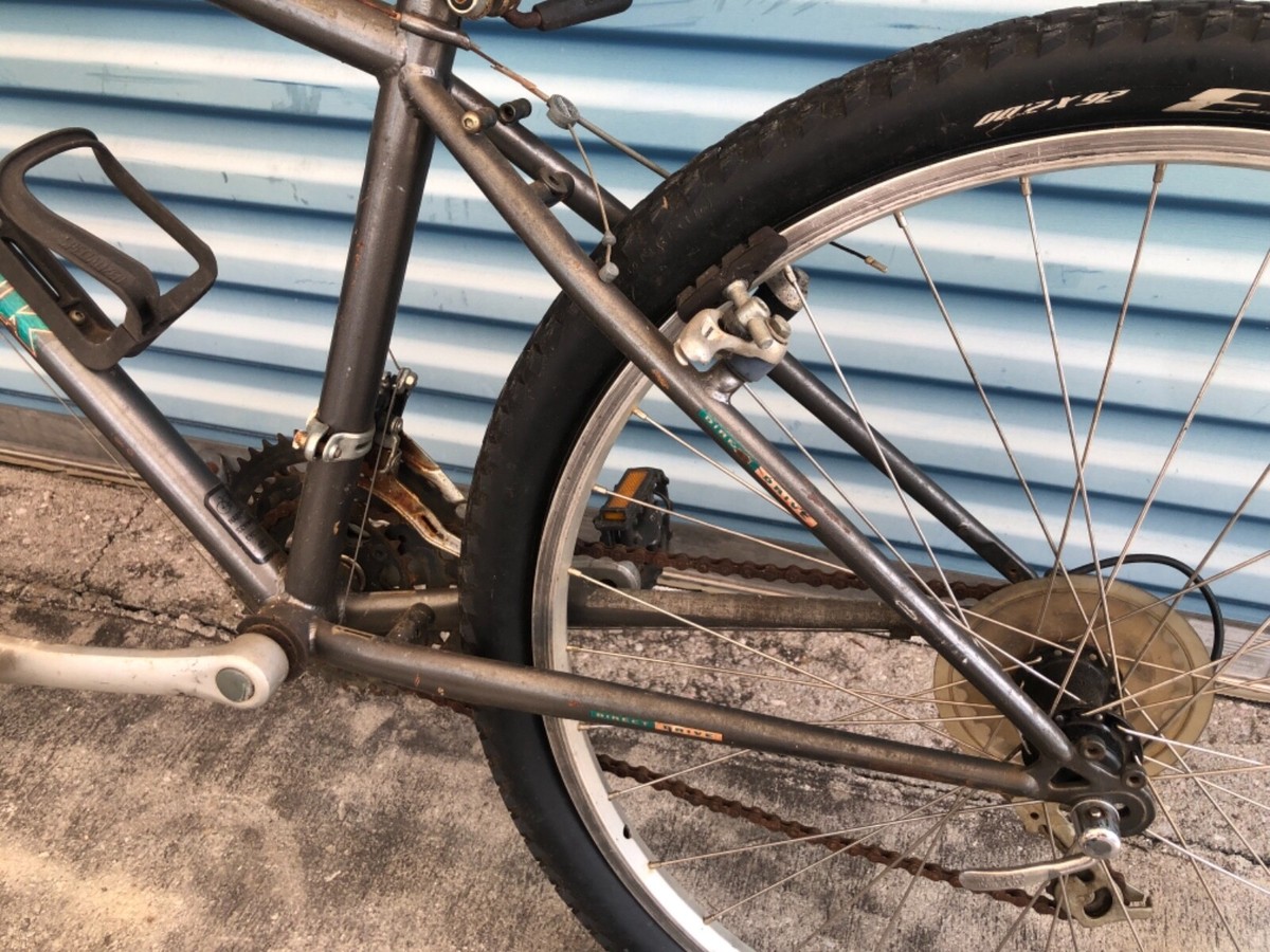Specialized Hardrock- Mountain bike - 15” Cromoly Frame- 26