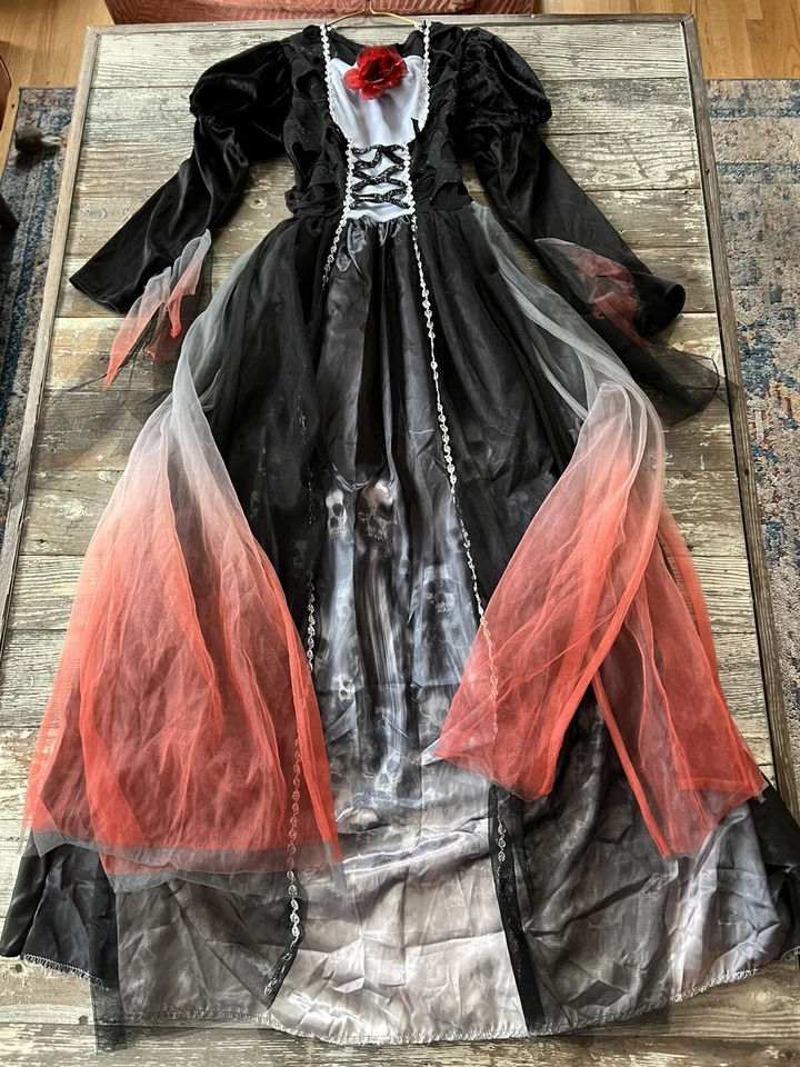 Goth Witch Halloween Gown Dress Vampire Rose Sculls Costume Lace Size 8-10 Med - Image 3 of 4