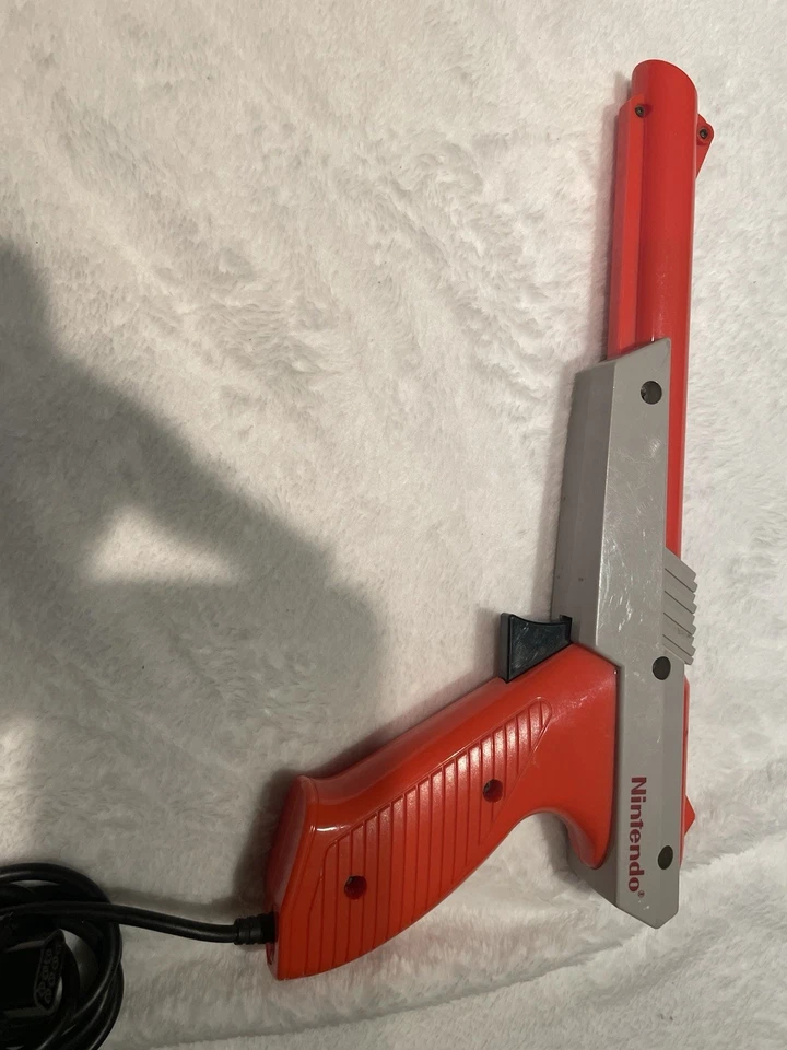 NES Super Mario Bros./ Duck Hunt Game with Nintendo Zapper Controller - Image 3 of 4