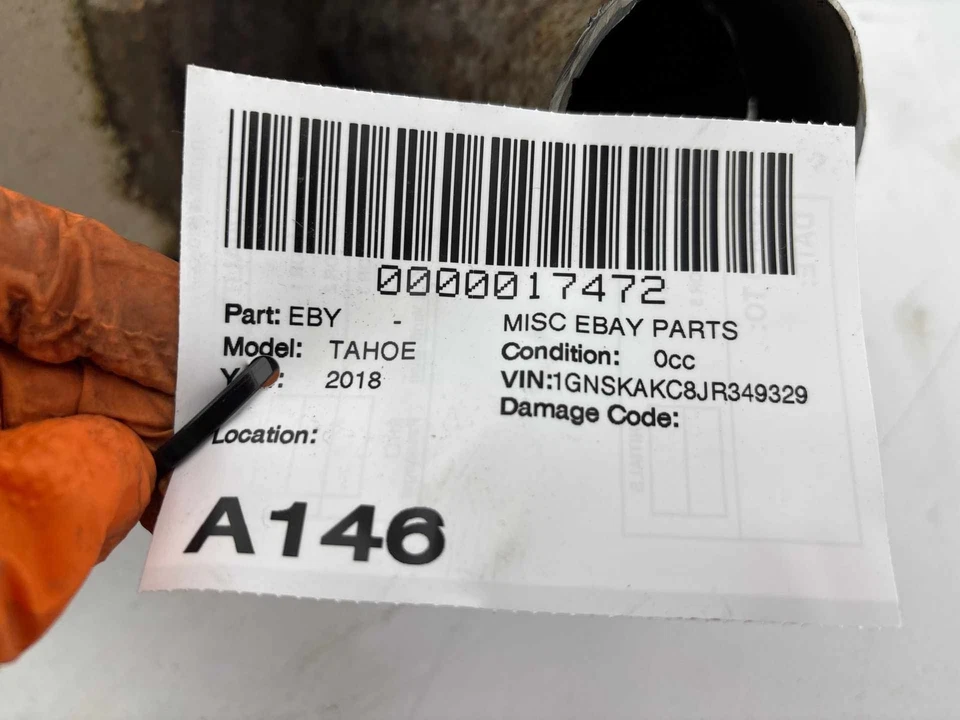 Chevrolet Tahoe 2015-2020 silenciador de escape de 5,3 L fabricante original Foto 2 de 4