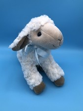 TJM Ostern weiß Baby Frühling Lamm BLAUE Schleife weiches Plüsch Schaf Bauernhof Tier Spielzeug 22CM