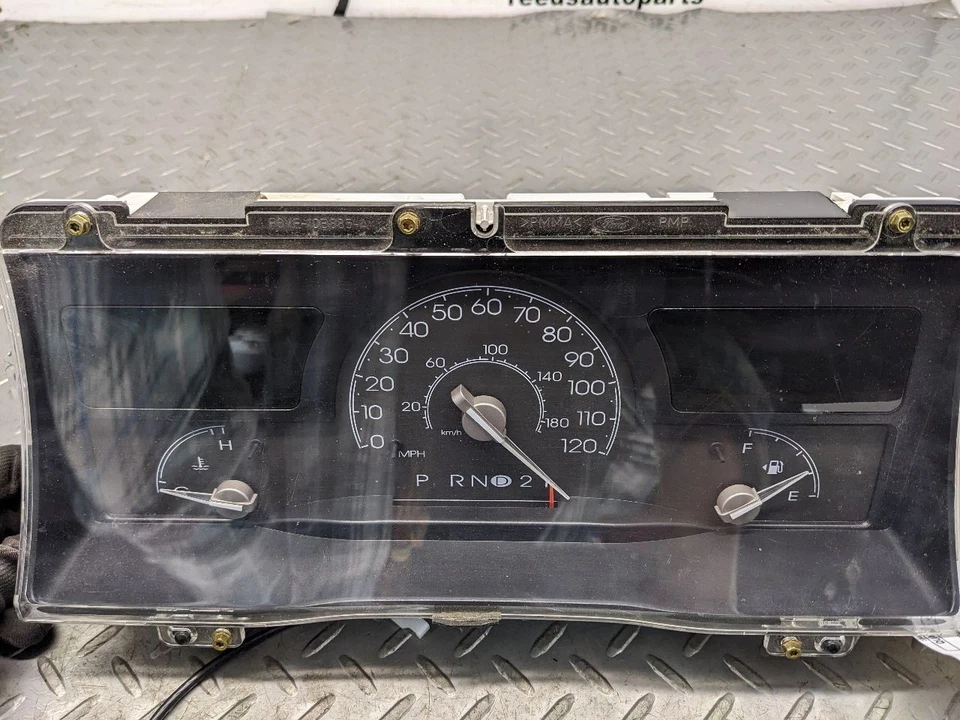 Velocímetro cluster MPH compatível com 03-04 Lincoln & Town Car 1177447 - Imagem 2 de 4