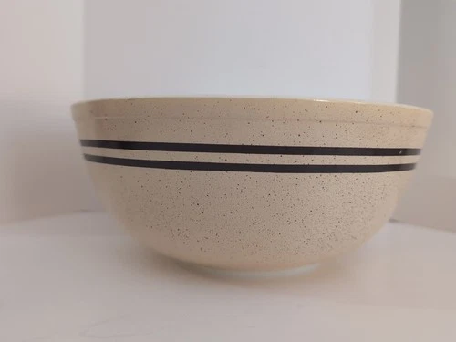 Pyrex 404 Bowl Brown Speckled with Stripes
