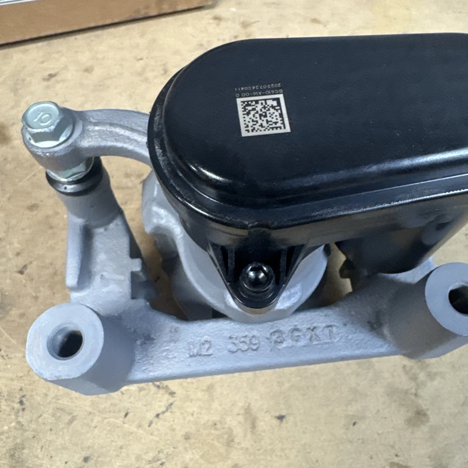 Genuine Hyundai Disc Brake Caliper 58310-S9A30 DRIVERS SIDE REAR OEM NEW Foto 4 de 4