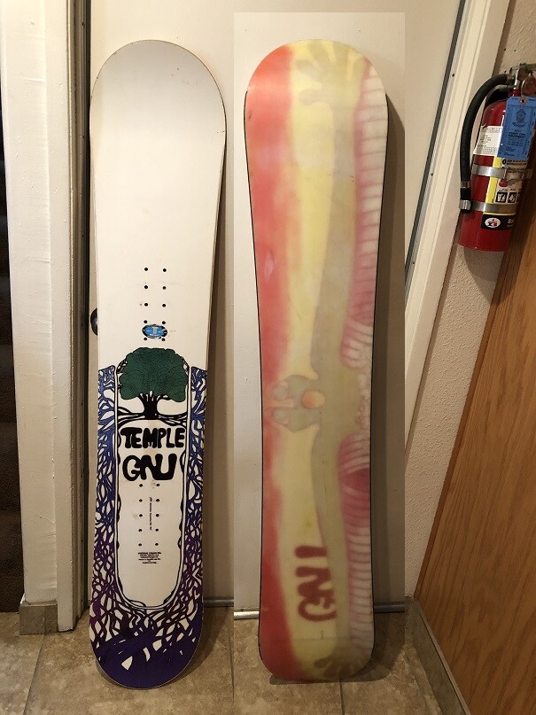 VINTAGE GNU Temple Cummins 156 Snowboard by Mervin VINTAGE GNU Temple Cummins 156 Snowboard by Mervin