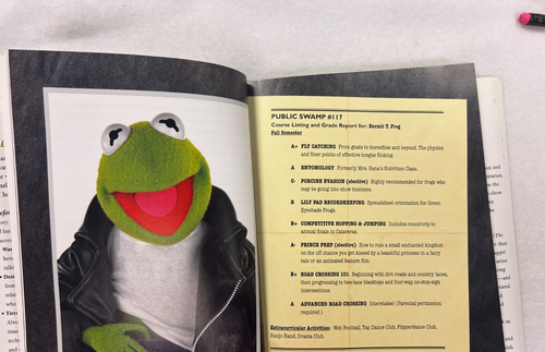 1979 Hallmark Miss Piggy "A Woman's Place" Tin & Before You Leap book by Kermit - Picture 10 of 20