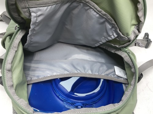 Camelbak Cloud Walker 18 Hiking Hydration Pack - 85 oz Sage Green - Picture 8 of 9