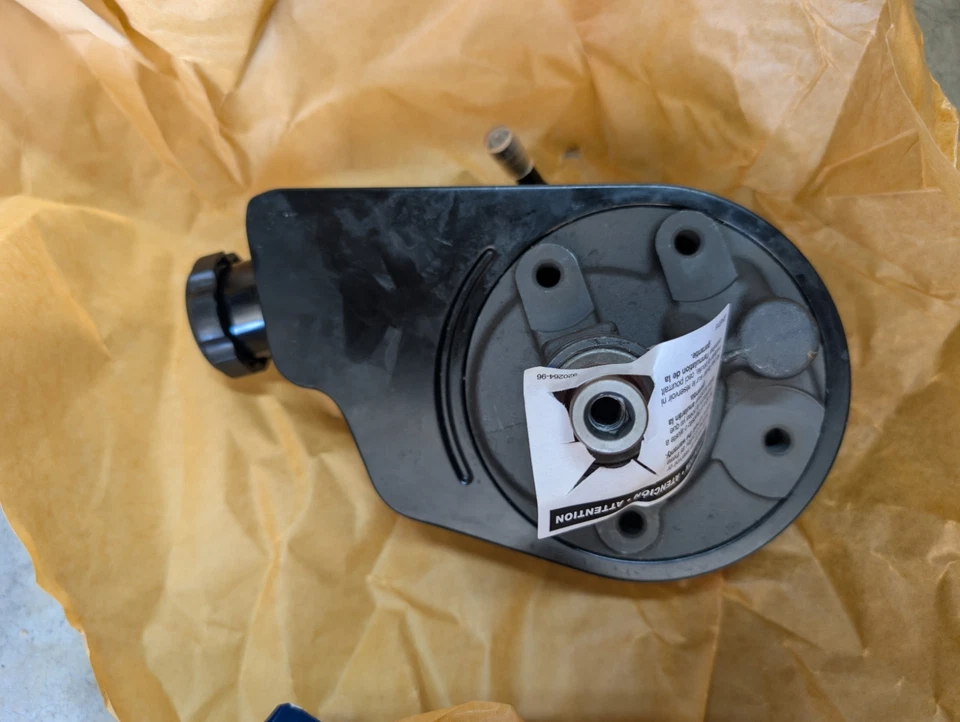 NOVA Bomba de Direção Elétrica - CHEVY GMC ISUZU OLDSMOBILE (1996-05) CARQUEST 988741CQ - Imagem 3 de 4