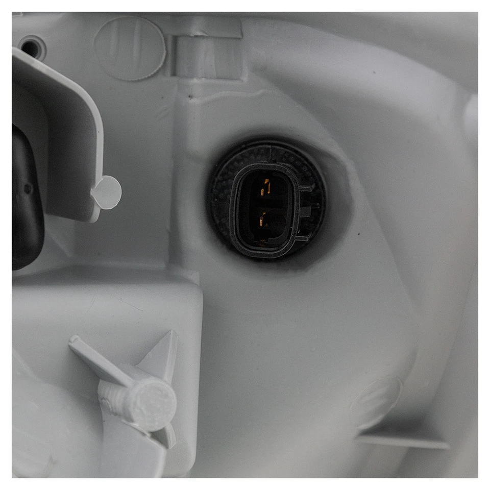 Headlight Kit For 2005-2011 Toyota Tacoma RH w/ Bulb/s w/ Fender (Antenna Hole) - Image 4 of 4