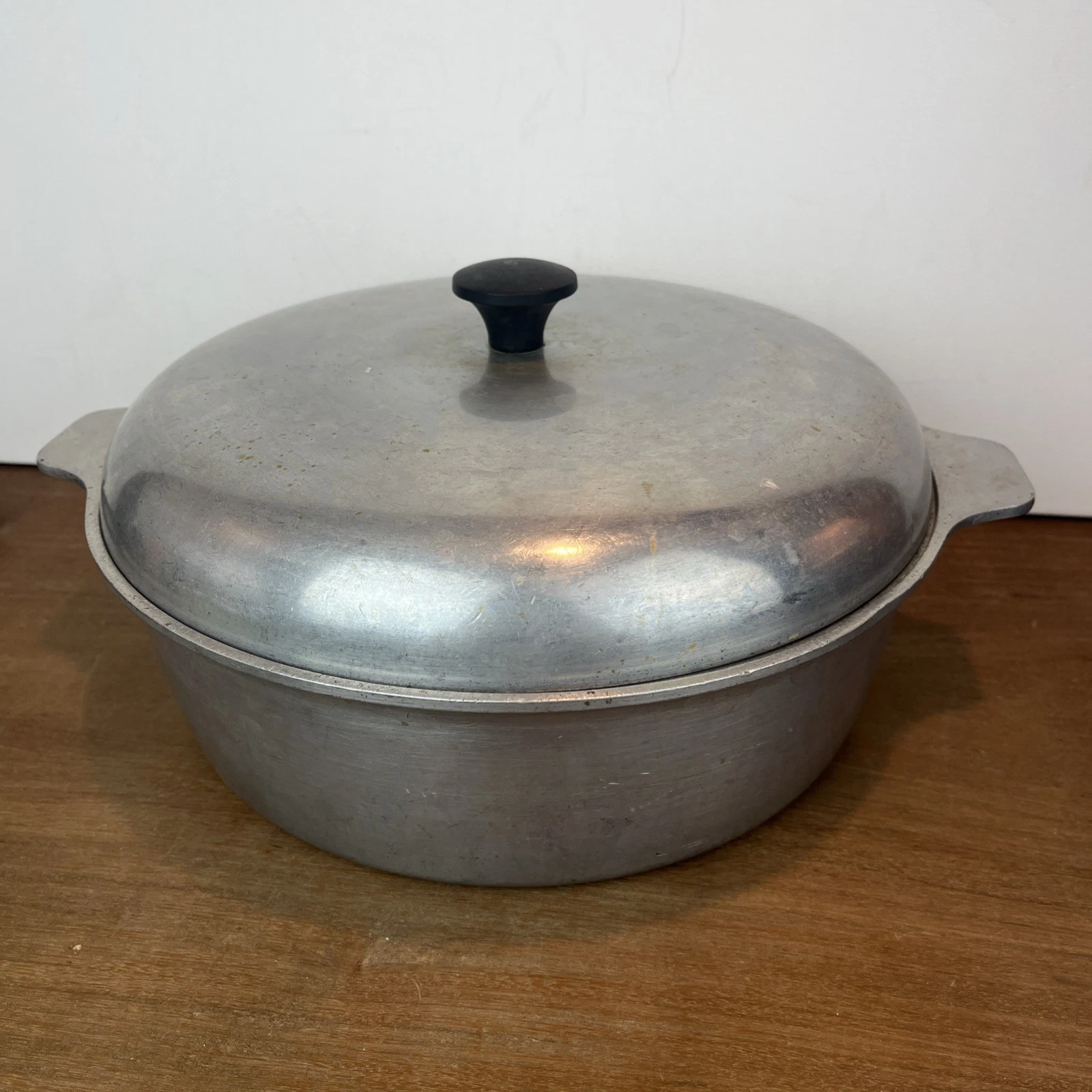 Vintage Aluminum 3-1/2 Quart Roasting Pan Dutch Oven
Opens in a new window or tab
