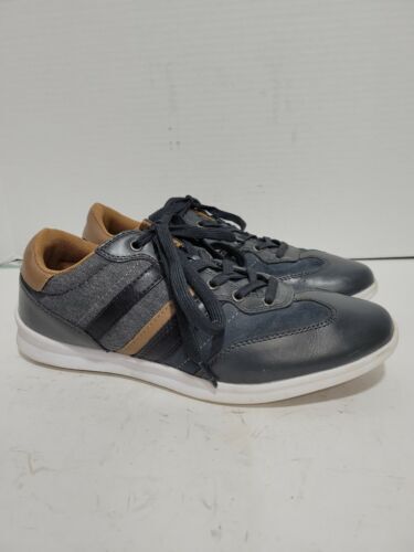 Perry Ellis Men display picture 3