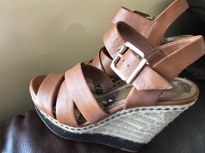 Giani Bini Sandals  /shoes Size 6 Brand  New Nice And Pretty!