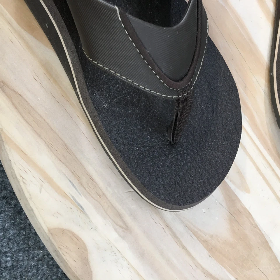 Sandalias Sanuk Para Hombres 8 Cerveza Acogedoras Tanga Marrón Puntera Cómodas Planas SN SN62839C Foto 3 de 4